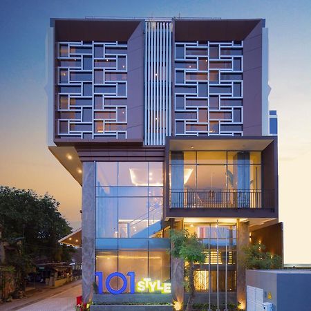Hotel 1O1 Style Yogyakarta Malioboro Esterno foto