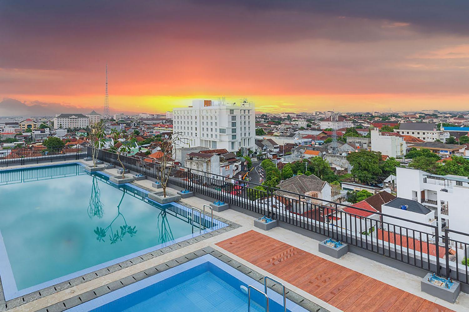 Hotel 1O1 Style Yogyakarta Malioboro Esterno foto