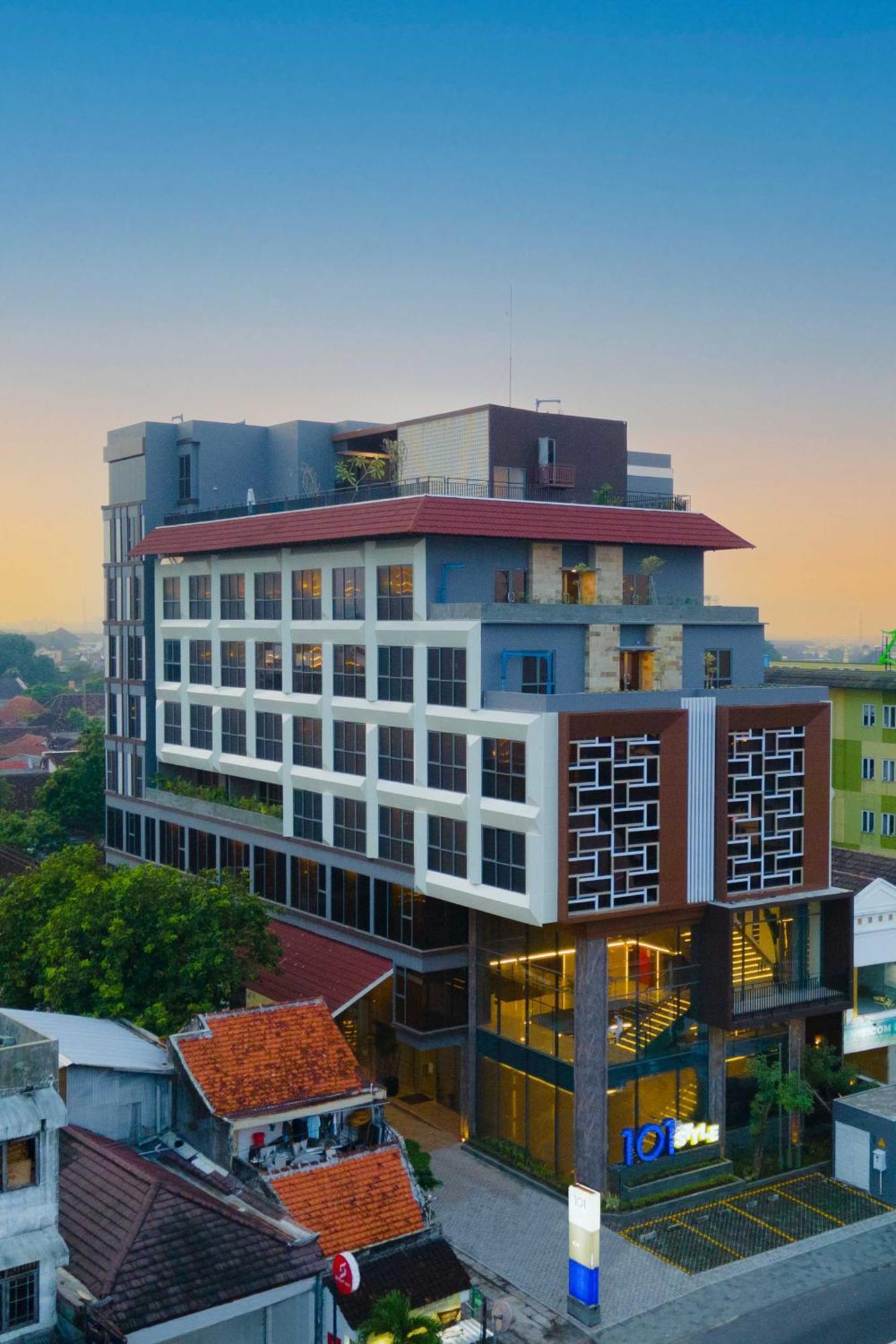 Hotel 1O1 Style Yogyakarta Malioboro Esterno foto