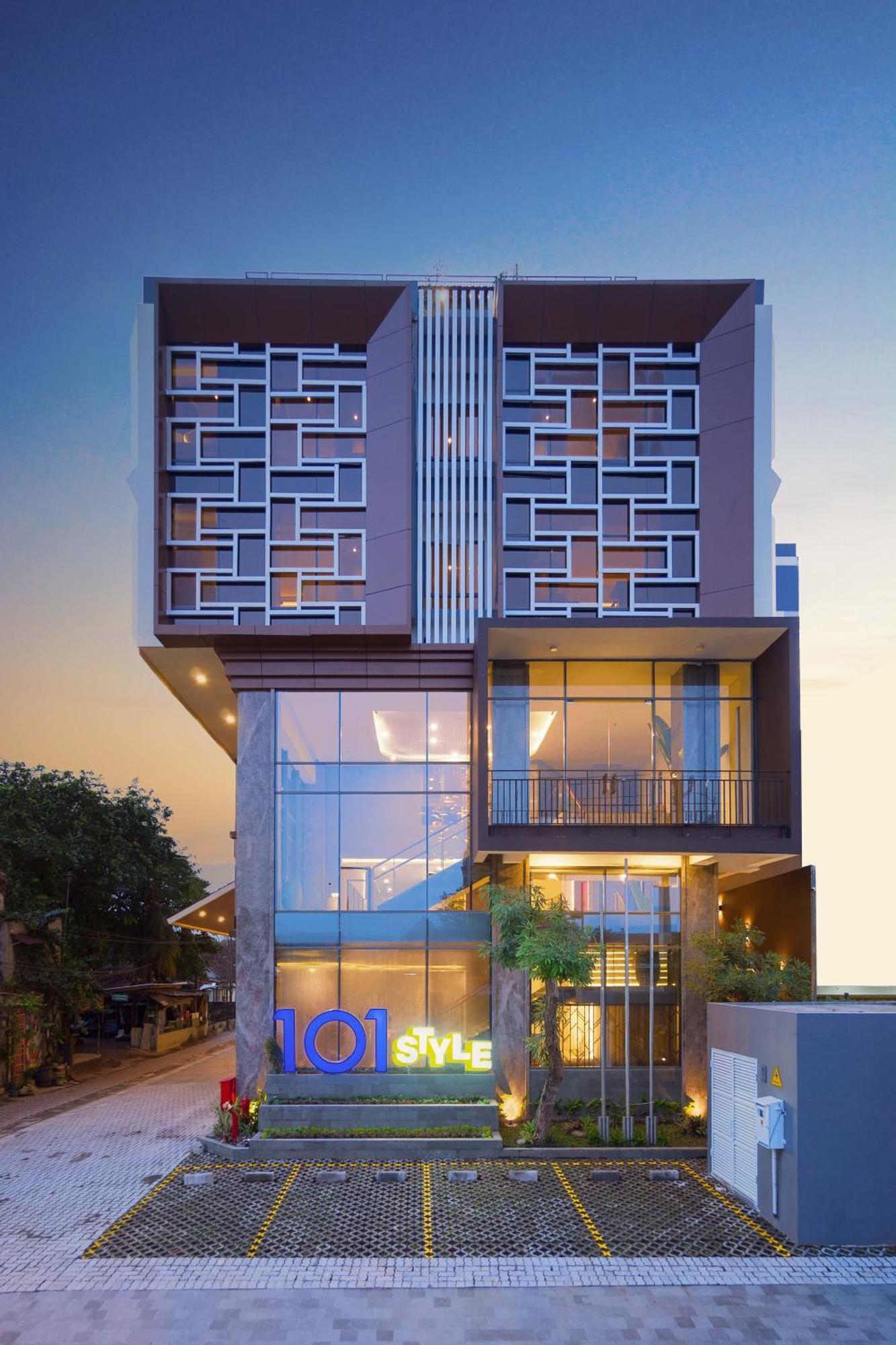 Hotel 1O1 Style Yogyakarta Malioboro Esterno foto